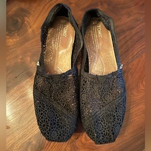 Toms Lace Slip-ons